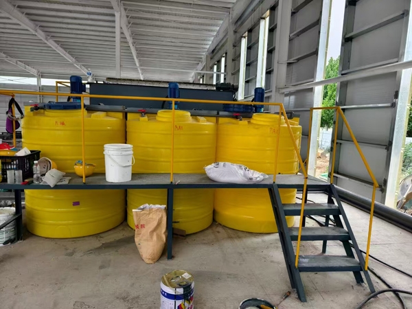 污水處理設(shè)備安裝調(diào)試完成